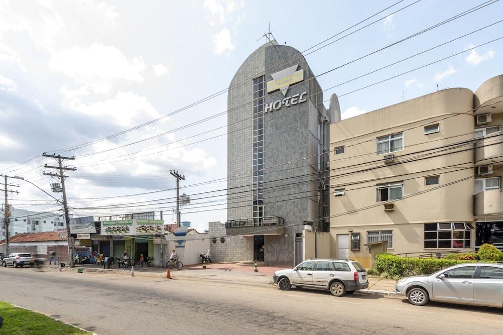 Mangabeiras Hotel Goiânia Exterior foto